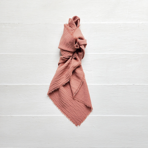 Silkie Frayed Napkin - Salmon - <p style='text-align: center;'><strong>HOT NEW ITEM<strong></p>
<p style='text-align: center;'>R 8.90</p>